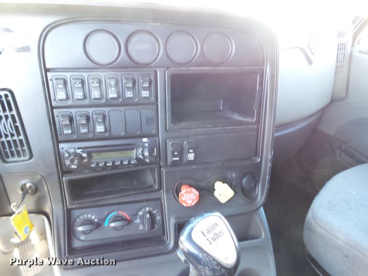 image for item BJ9274 2012 International ProStar Plus semi truck