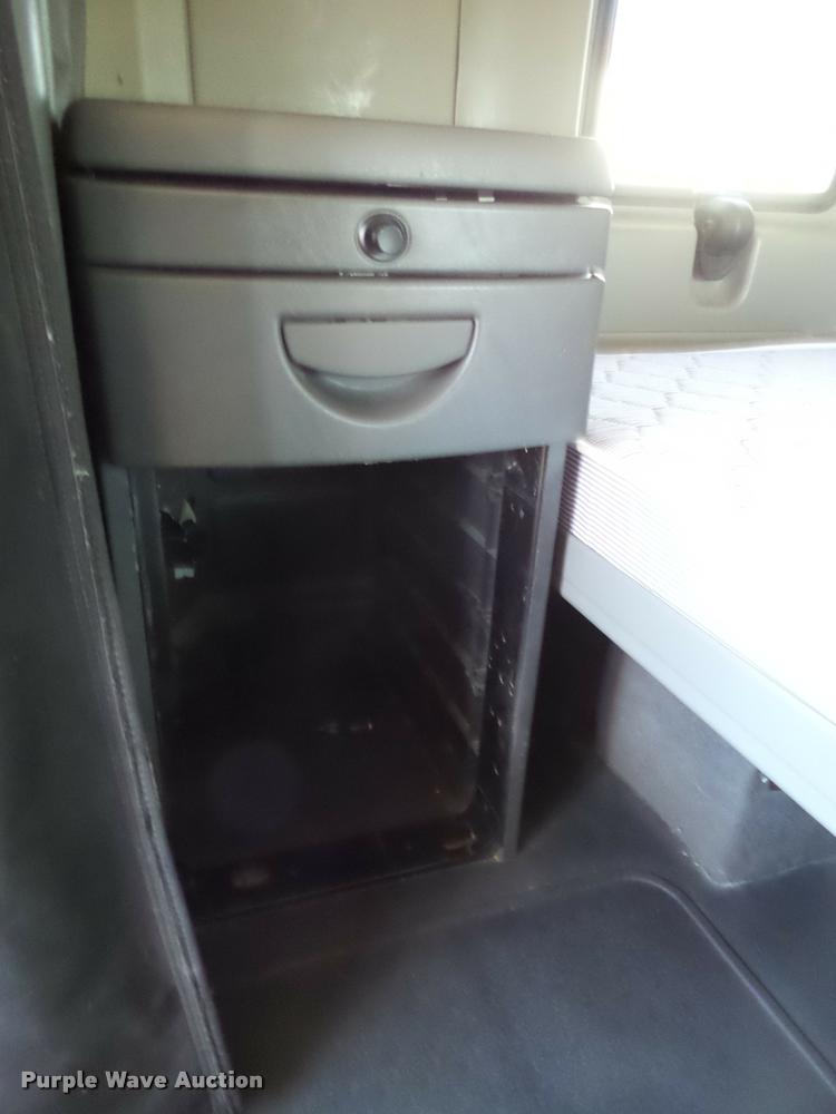 image for item BJ9274 2012 International ProStar Plus semi truck