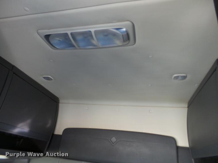 image for item BJ9274 2012 International ProStar Plus semi truck