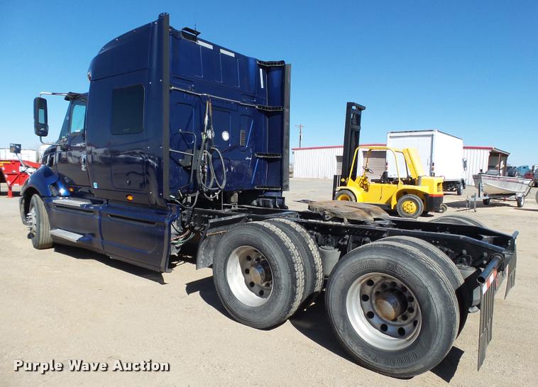 image for item BJ9275 2012 International ProStar Plus semi truck