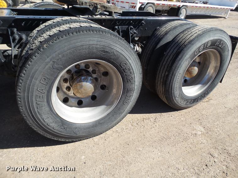 image for item BJ9275 2012 International ProStar Plus semi truck