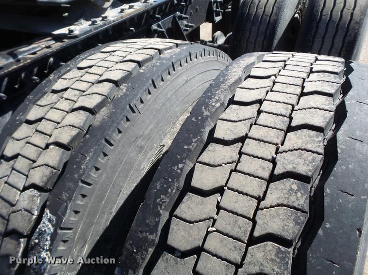 image for item BJ9275 2012 International ProStar Plus semi truck