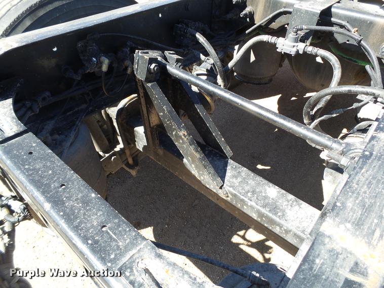 image for item BJ9275 2012 International ProStar Plus semi truck