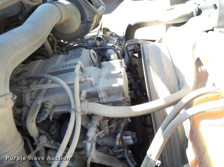 image for item BJ9275 2012 International ProStar Plus semi truck