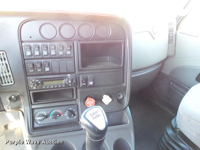 image for item BJ9275 2012 International ProStar Plus semi truck