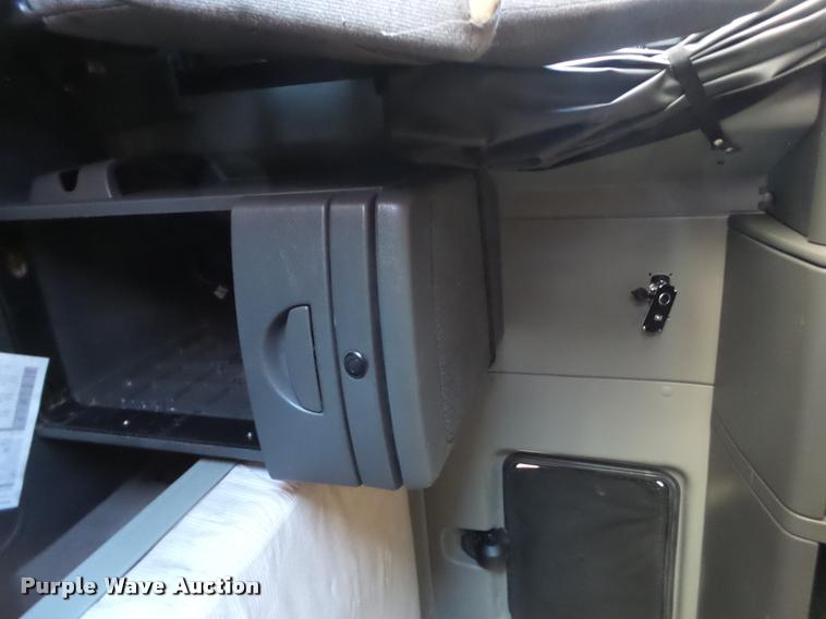 image for item BJ9275 2012 International ProStar Plus semi truck