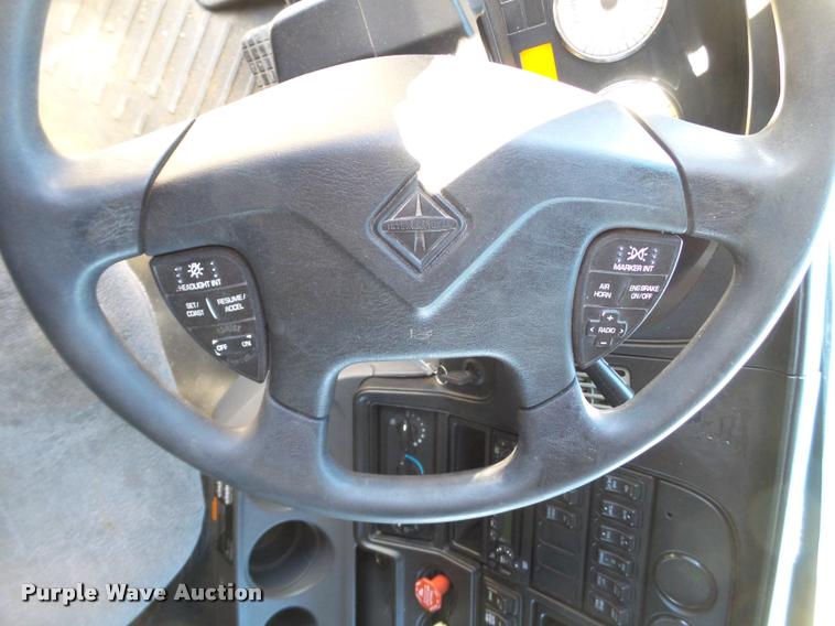 image for item BJ9275 2012 International ProStar Plus semi truck