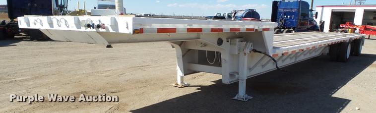 image for item BJ9276 1992 Oshkosh drop deck trailer