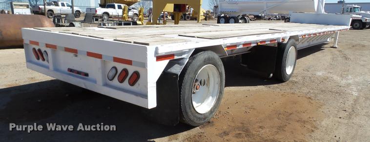 image for item BJ9276 1992 Oshkosh drop deck trailer