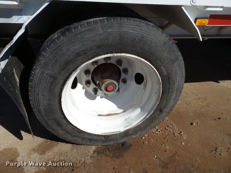 image for item BJ9276 1992 Oshkosh drop deck trailer