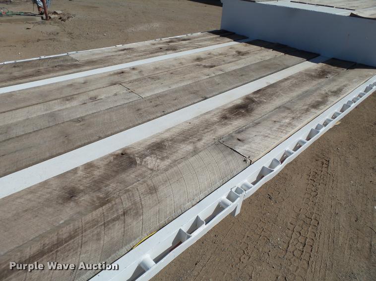 image for item BJ9276 1992 Oshkosh drop deck trailer