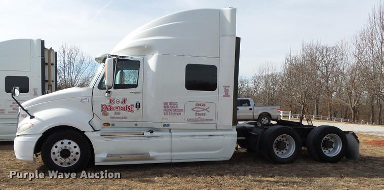 image for item DA2529 2009 International ProStar Eagle semi truck