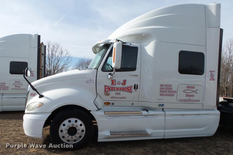 image for item DA2529 2009 International ProStar Eagle semi truck