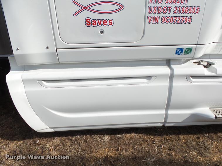 image for item DA2529 2009 International ProStar Eagle semi truck