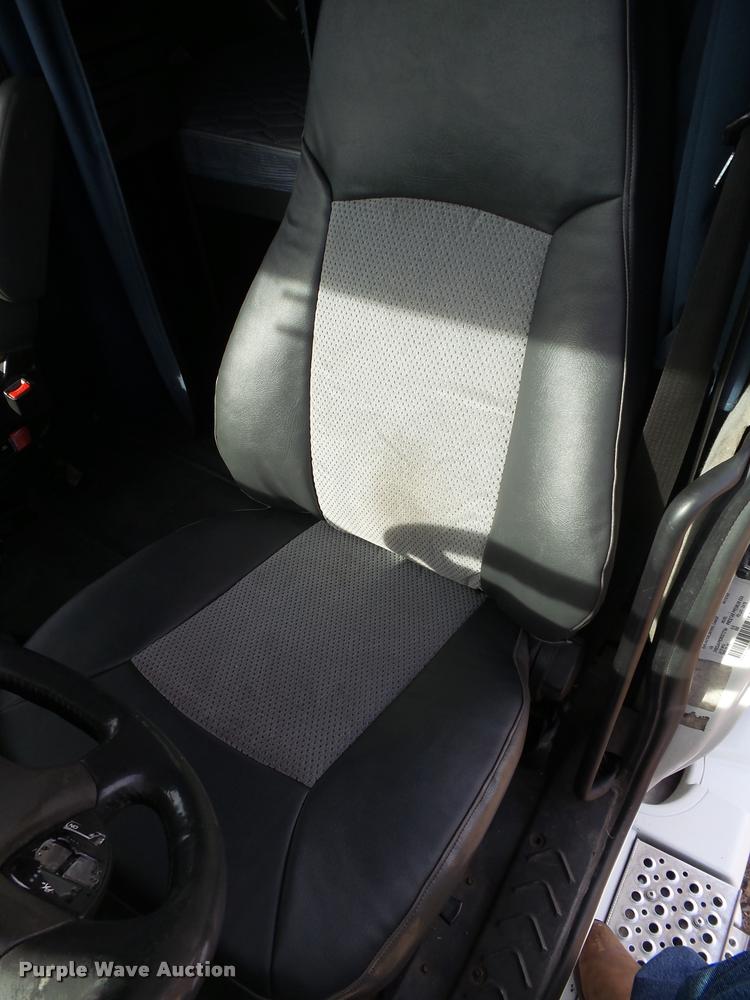 image for item DA2529 2009 International ProStar Eagle semi truck