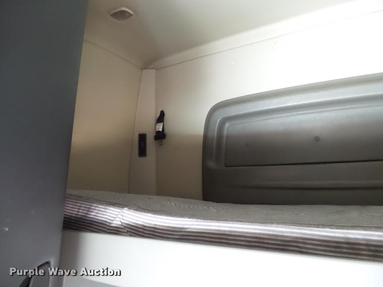 image for item DA2529 2009 International ProStar Eagle semi truck