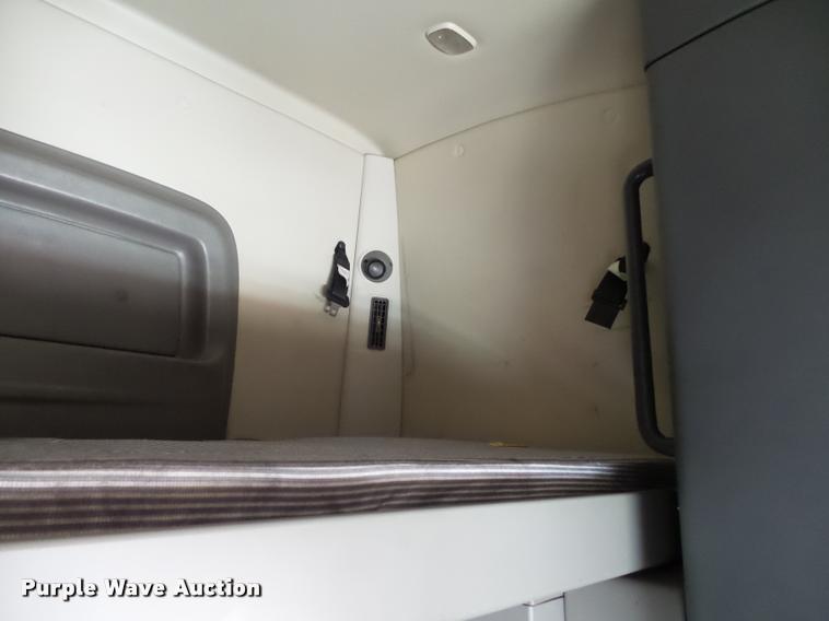 image for item DA2529 2009 International ProStar Eagle semi truck