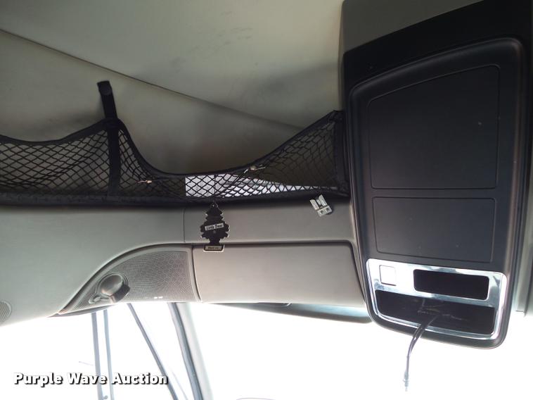 image for item DA2529 2009 International ProStar Eagle semi truck