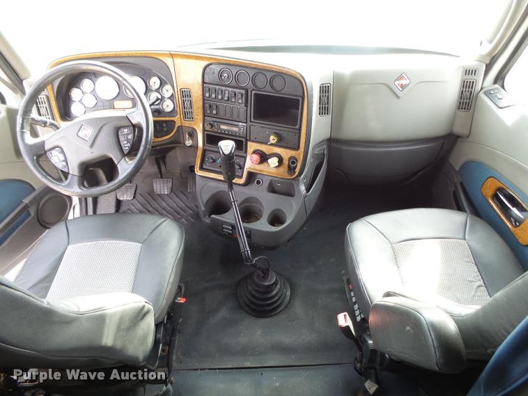 image for item DA2529 2009 International ProStar Eagle semi truck