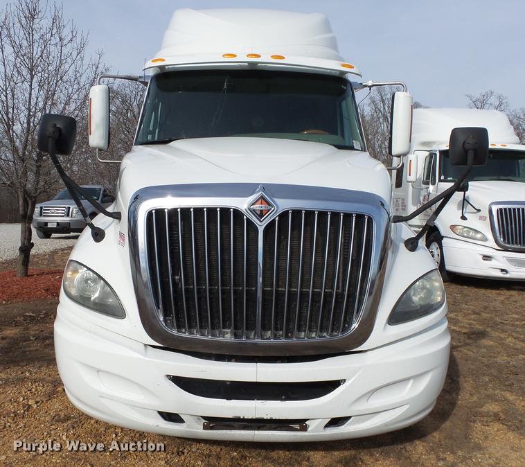 image for item DA2530 2010 International ProStar Eagle semi truck