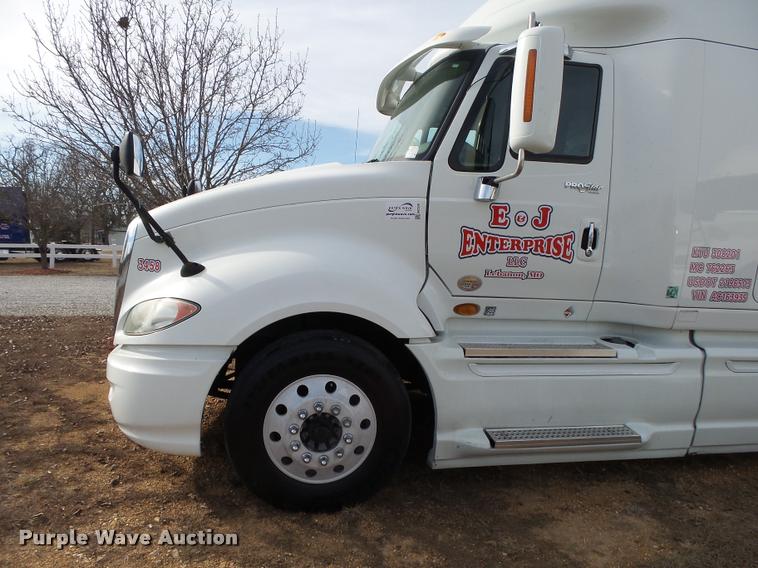 image for item DA2530 2010 International ProStar Eagle semi truck