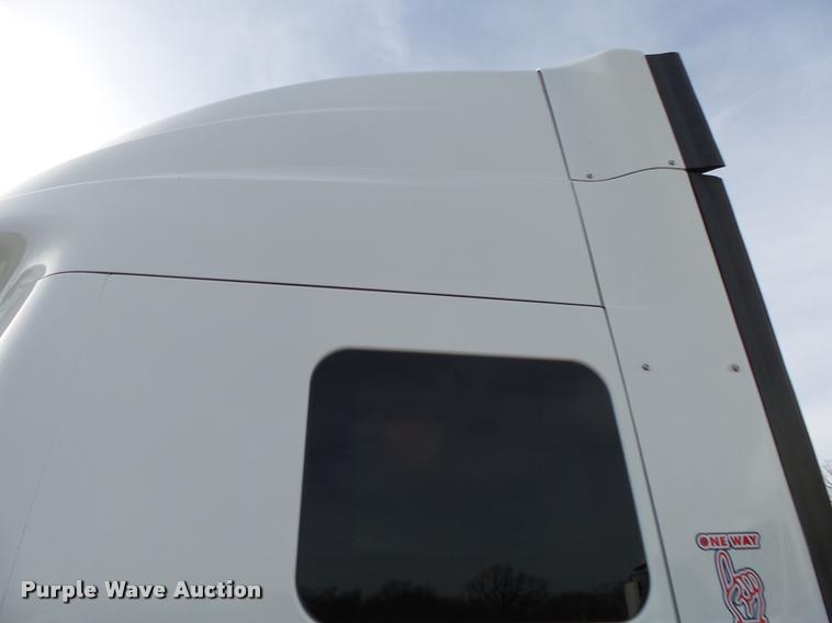 image for item DA2530 2010 International ProStar Eagle semi truck