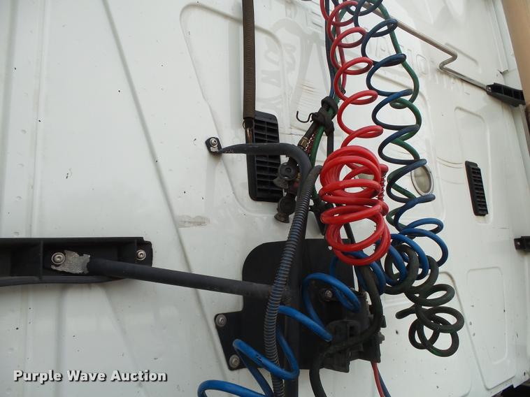 image for item DA2530 2010 International ProStar Eagle semi truck