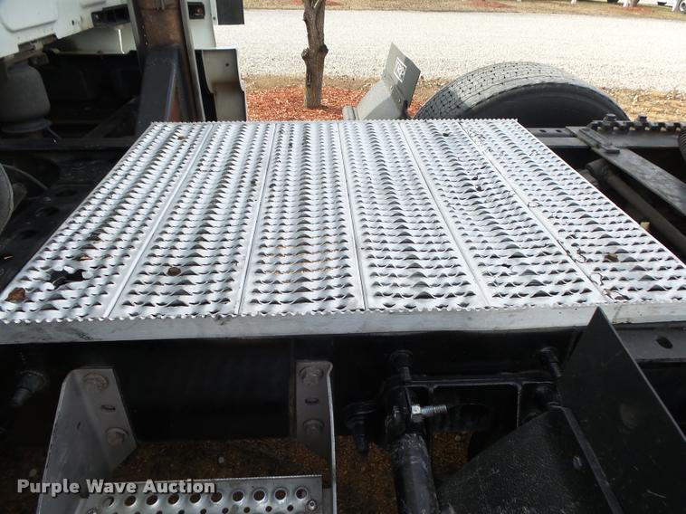 image for item DA2530 2010 International ProStar Eagle semi truck