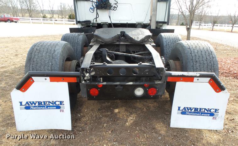 image for item DA2530 2010 International ProStar Eagle semi truck