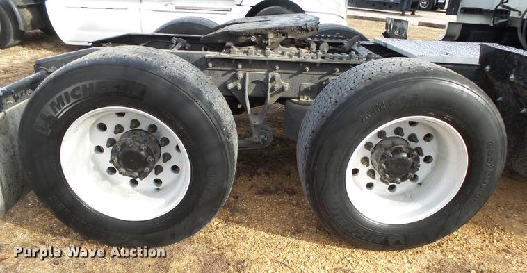 image for item DA2530 2010 International ProStar Eagle semi truck