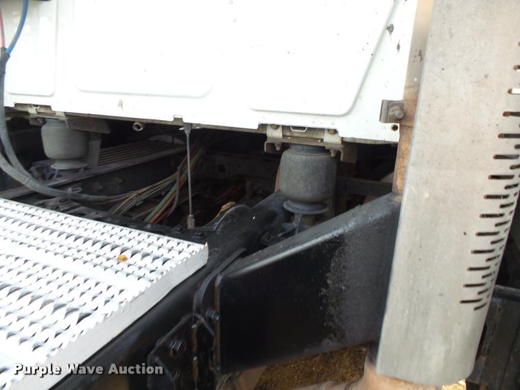 image for item DA2530 2010 International ProStar Eagle semi truck