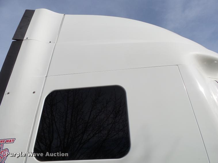 image for item DA2530 2010 International ProStar Eagle semi truck