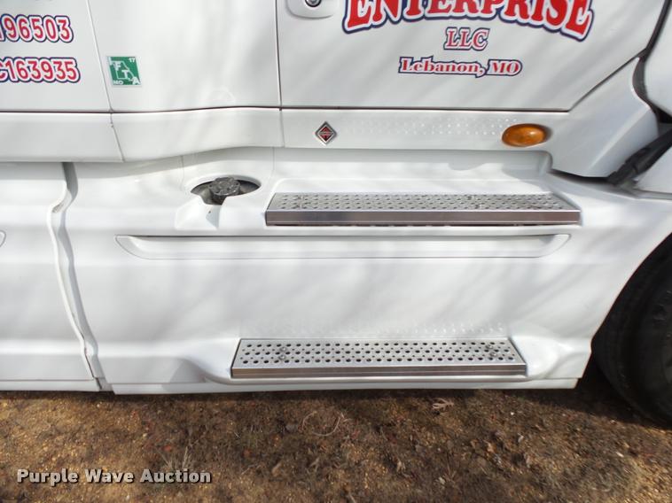 image for item DA2530 2010 International ProStar Eagle semi truck