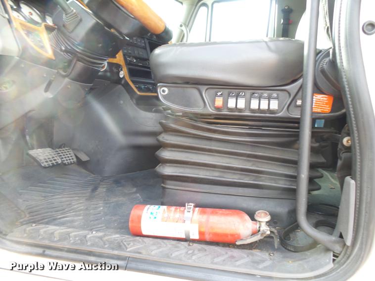 image for item DA2530 2010 International ProStar Eagle semi truck