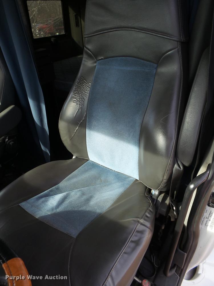 image for item DA2530 2010 International ProStar Eagle semi truck