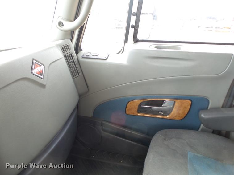 image for item DA2530 2010 International ProStar Eagle semi truck