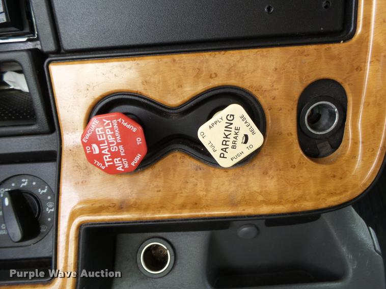 image for item DA2530 2010 International ProStar Eagle semi truck