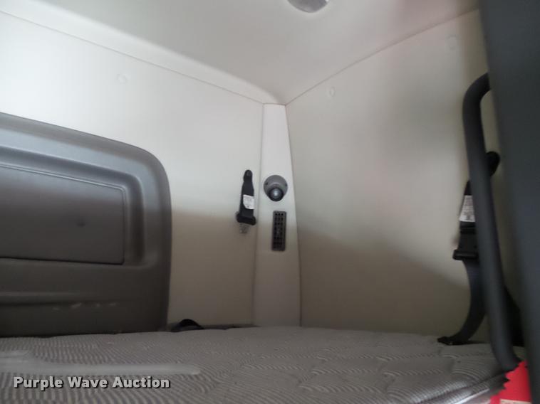 image for item DA2530 2010 International ProStar Eagle semi truck