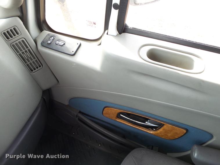 image for item DA2530 2010 International ProStar Eagle semi truck