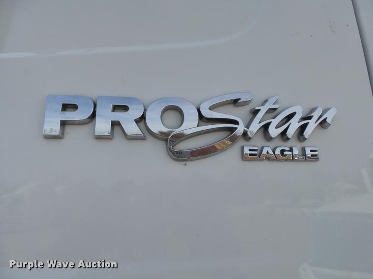 image for item DA2530 2010 International ProStar Eagle semi truck