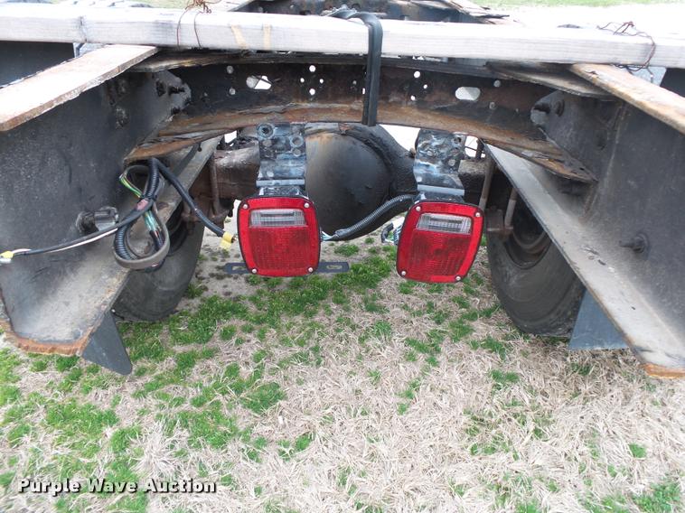 image for item DA2567 2007 Freightliner Business Class M2 truck cab and chassis