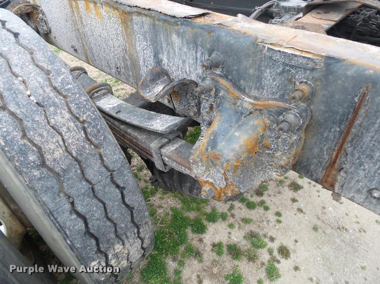 image for item DA2567 2007 Freightliner Business Class M2 truck cab and chassis