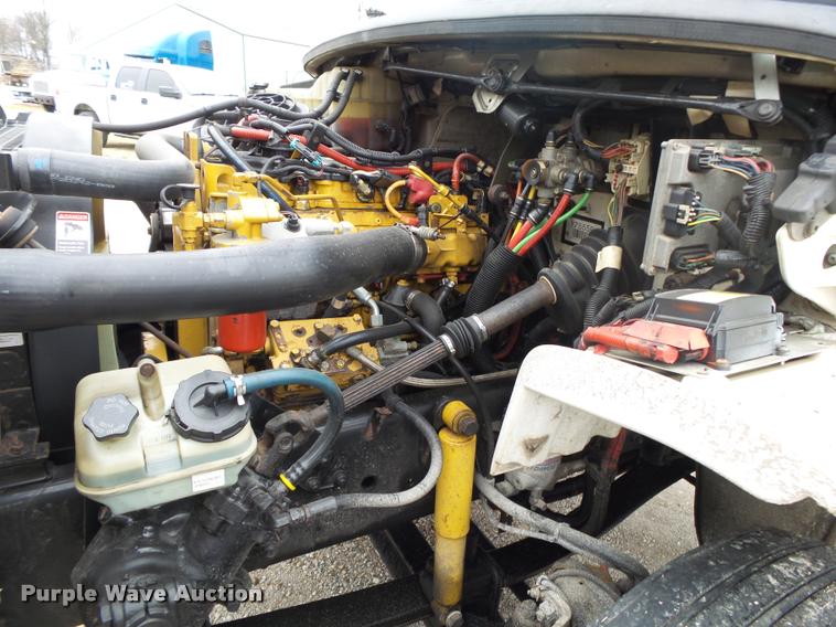 image for item DA2567 2007 Freightliner Business Class M2 truck cab and chassis