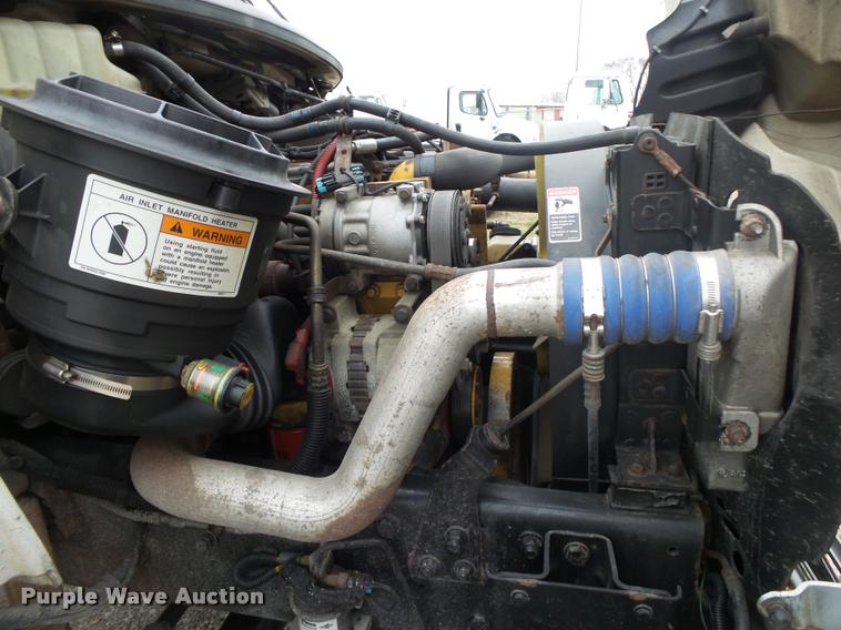 image for item DA2567 2007 Freightliner Business Class M2 truck cab and chassis