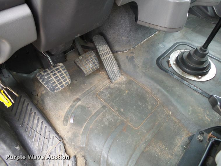 image for item DA2567 2007 Freightliner Business Class M2 truck cab and chassis