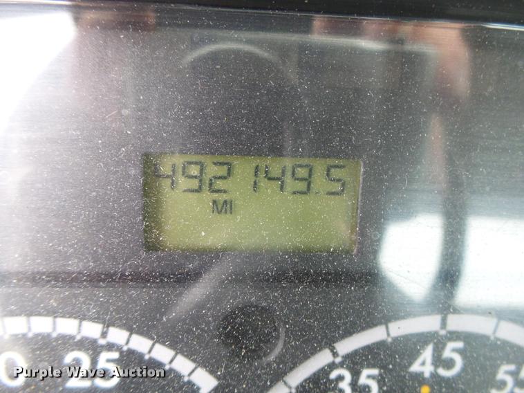 image for item DA2567 2007 Freightliner Business Class M2 truck cab and chassis