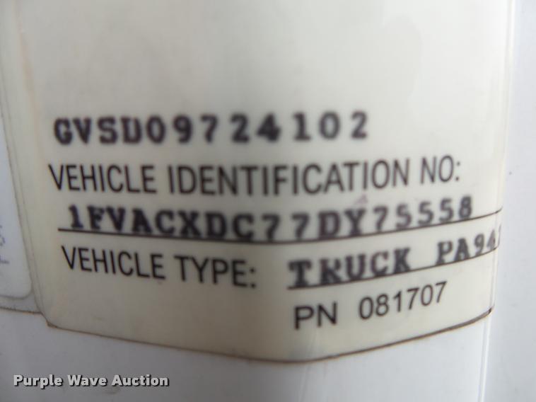 image for item DA2567 2007 Freightliner Business Class M2 truck cab and chassis