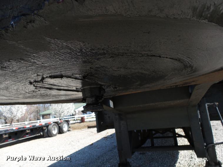 image for item DA2585 2002 Doonan 482DB146 drop deck trailer