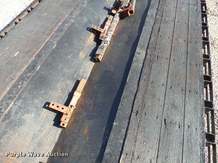 image for item DA2585 2002 Doonan 482DB146 drop deck trailer