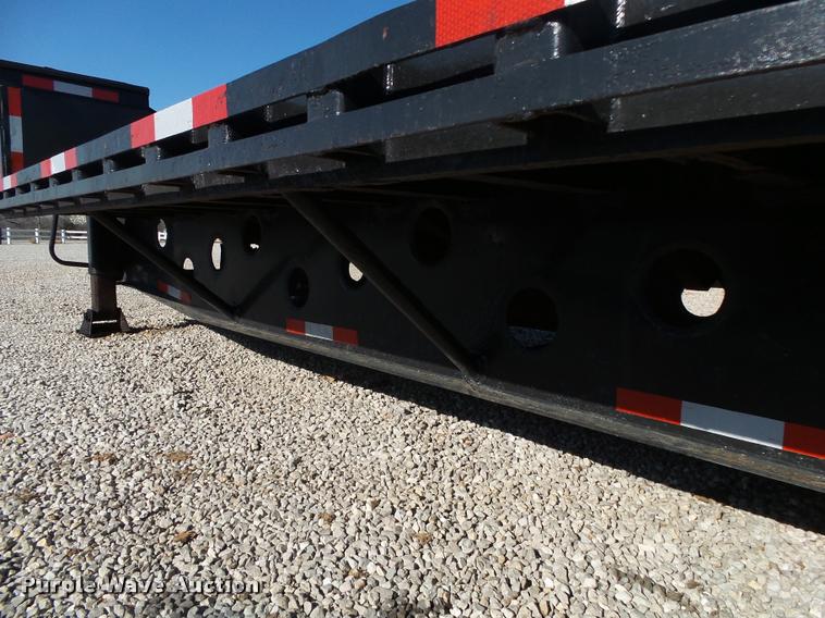 image for item DA2585 2002 Doonan 482DB146 drop deck trailer